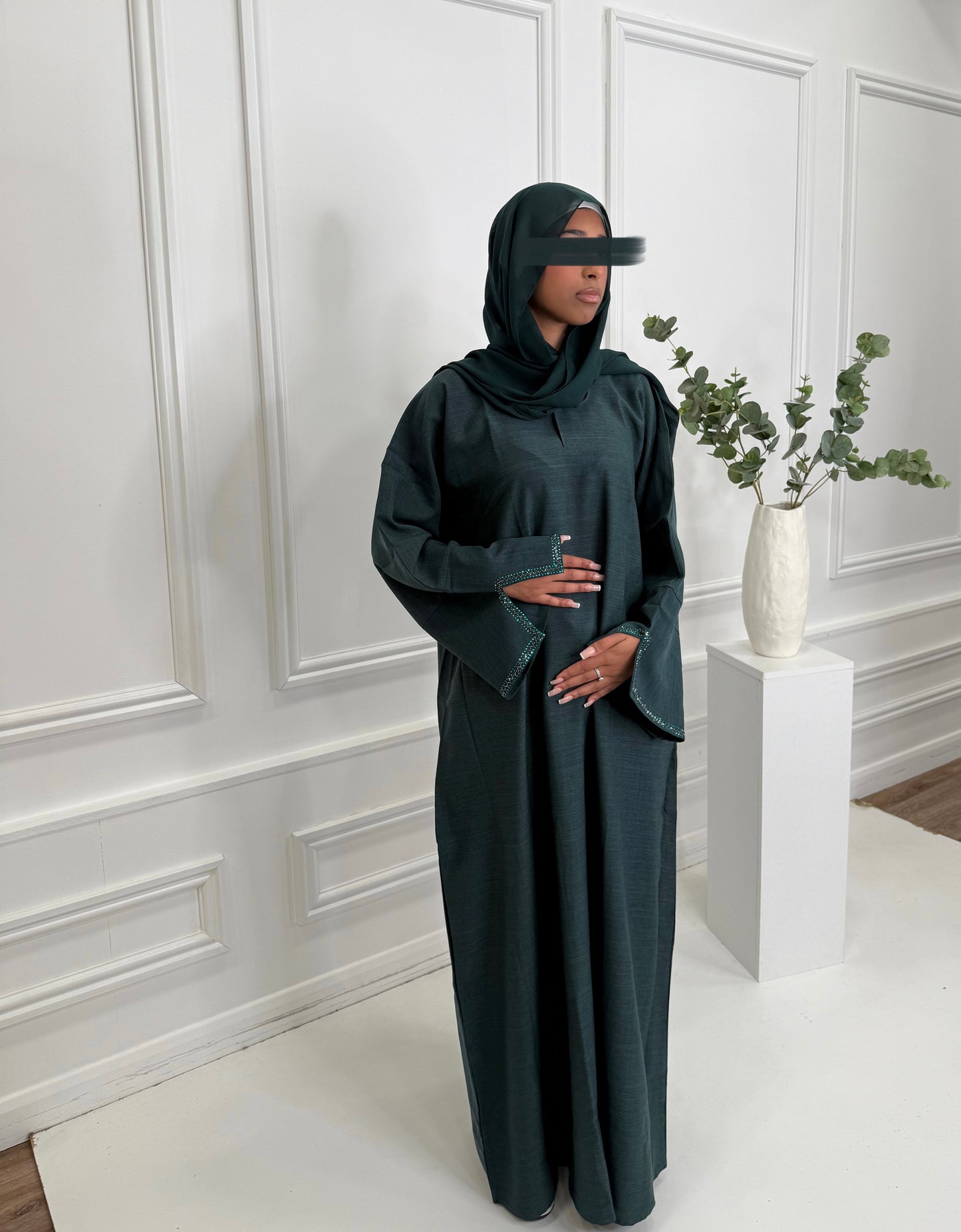 The Emerald Green Linen Abaya