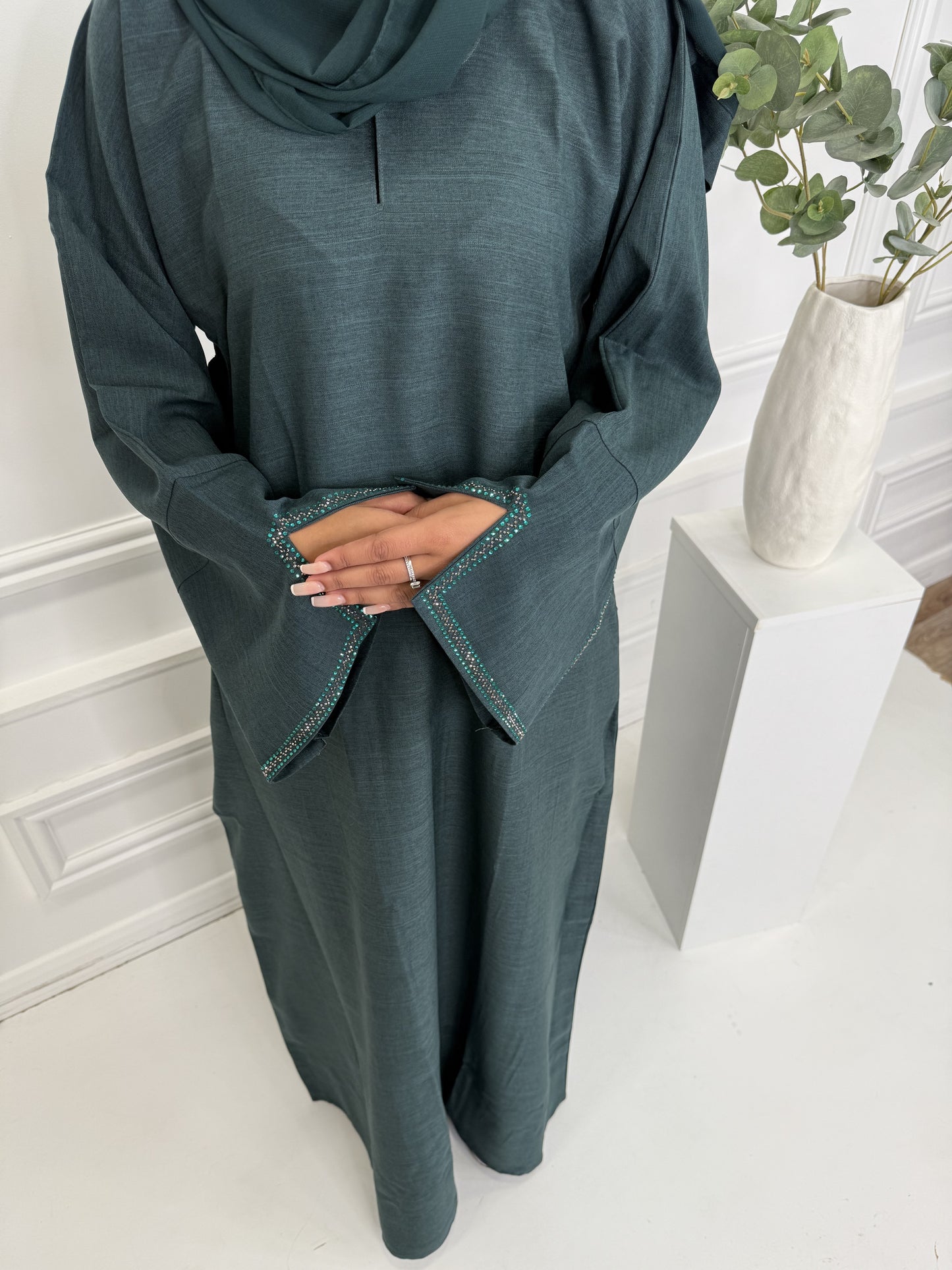 The Emerald Green Linen Abaya